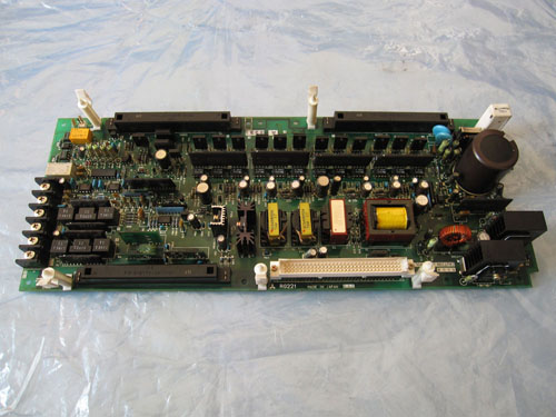 F(xin)؛(yng)PCB · RG221