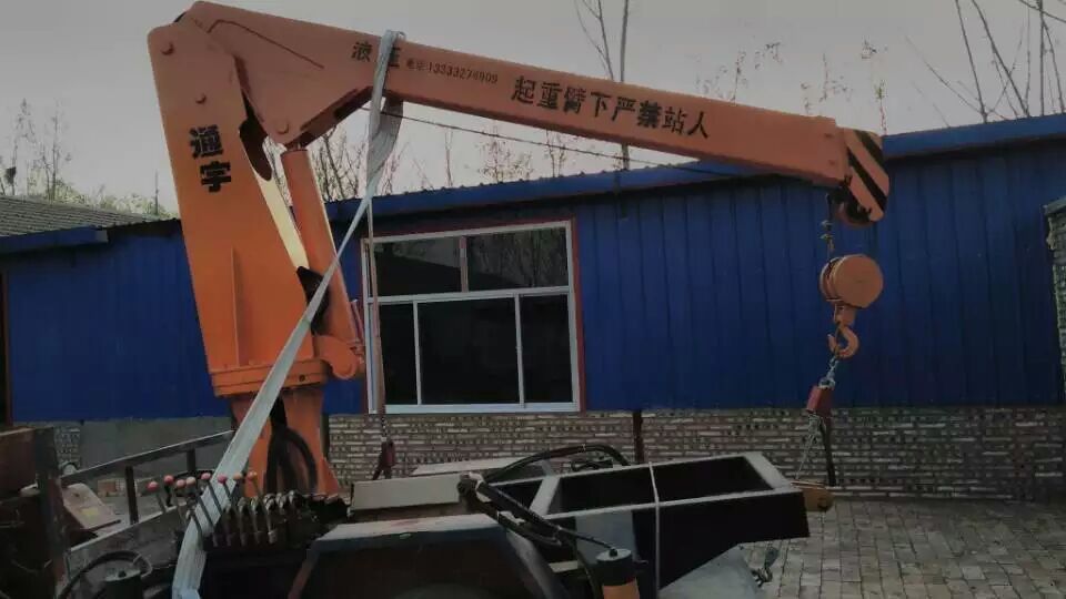 吊運機安裝小吊車小吊機隨車吊小型吊機小型吊車汽車吊