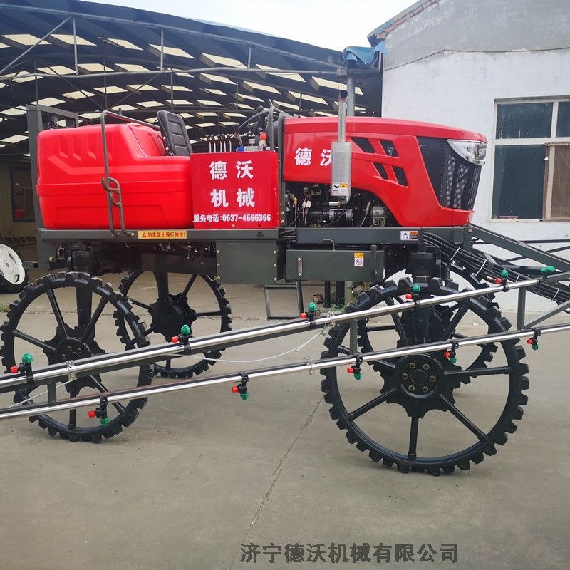 東莞52馬力四缸自走式四驅(qū)打藥機(jī)