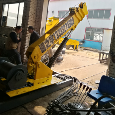 小吊車安裝小吊機(jī)隨車吊運(yùn)機(jī)汽車吊定制小型吊車小型吊機(jī)