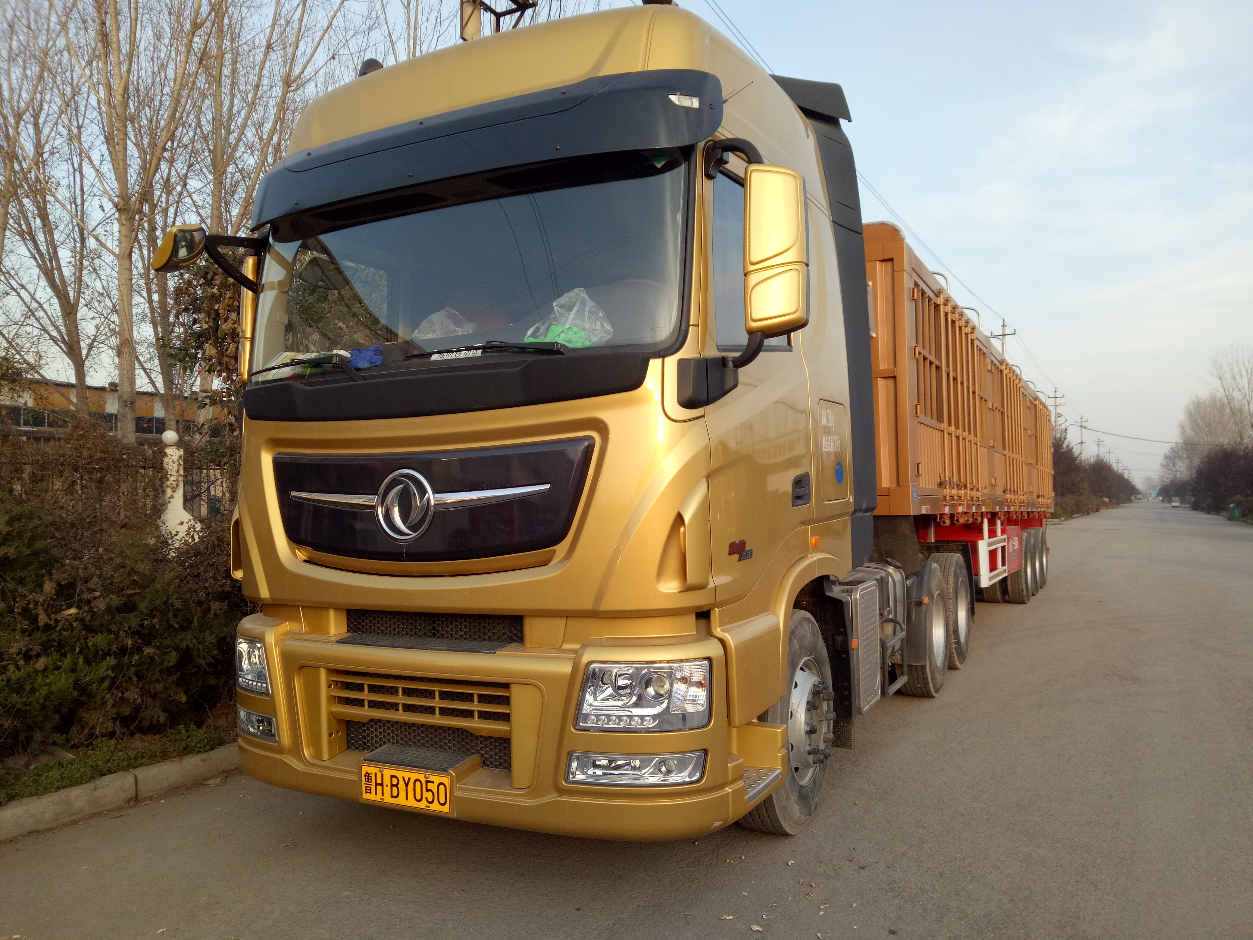 供應(yīng)牽引車(chē)，掛車(chē)廠直銷(xiāo)東風(fēng)天龍啟航420馬力牽引車(chē)頭