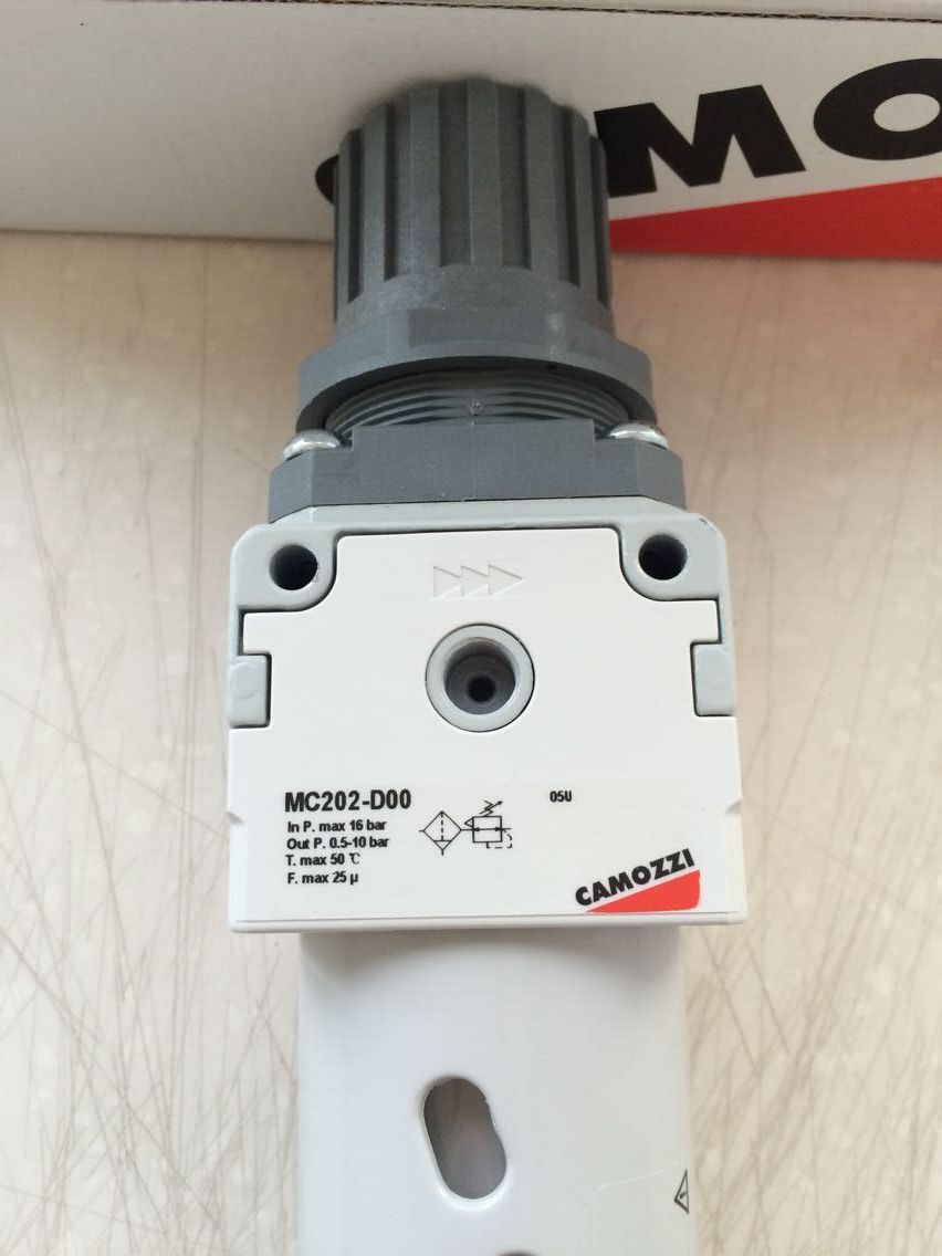 灼華墻裂推薦CAMOZZI  358-990手控閥（開關(guān)式）