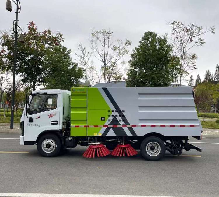 東風國六掃路車 物業(yè)小區(qū)廠區(qū)路面掃地車 解放雙手四刷清理