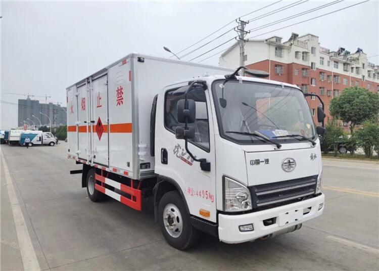 通?？h氣瓶運(yùn)輸車多少錢