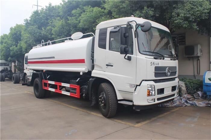 小型抑塵灑水車(chē)