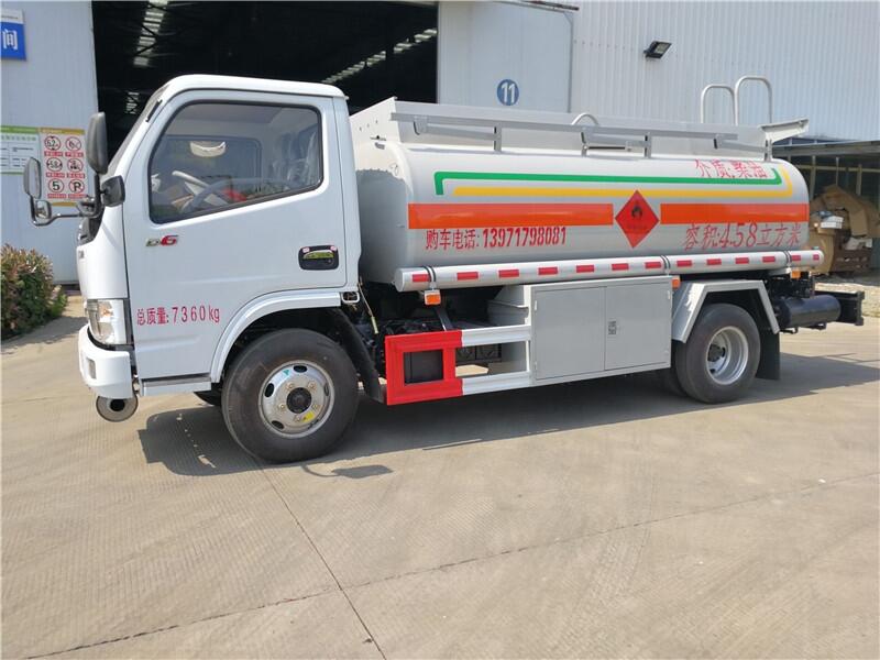 東風(fēng)D9多利卡12-14噸運(yùn)油車 油罐車廠家銅川市全新報(bào)價(jià)