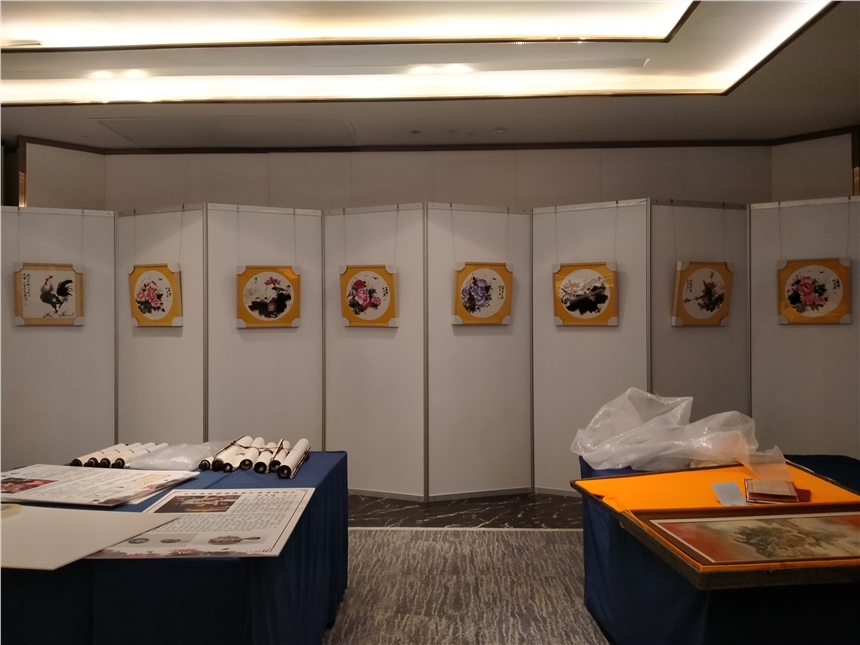 展板展架租賃，書畫作品展板出租