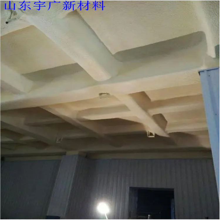 冷庫聚氨酯噴涂 硬質(zhì)發(fā)泡黑白料 冷鏈保溫施工現(xiàn)場(chǎng)